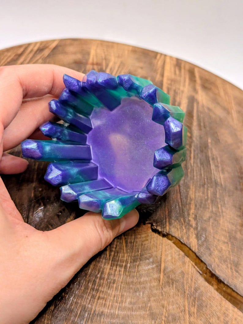 Mystic Resin Ring Holder: Blue Purple Crystal Edge Catch-All Option 1