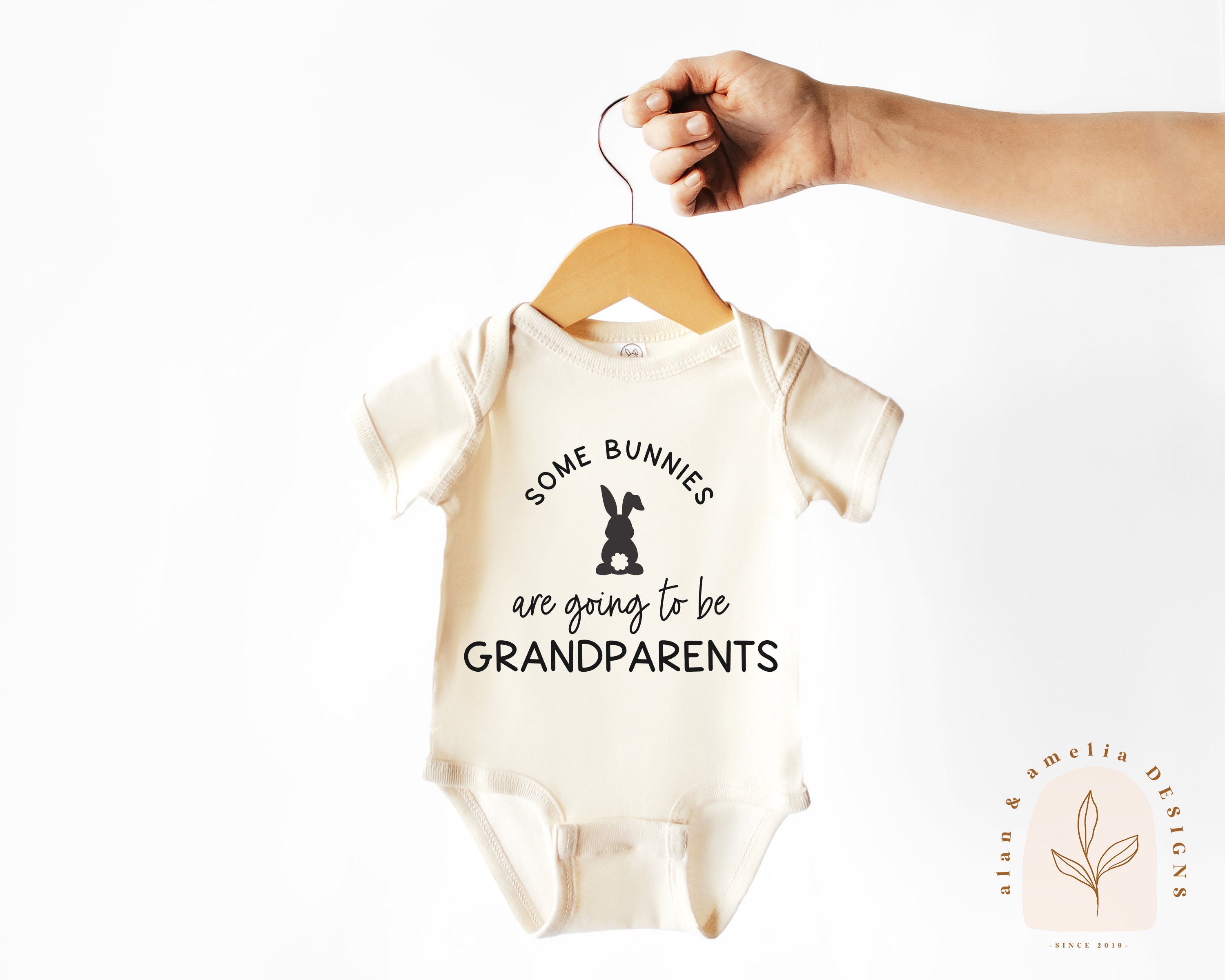 Eggspecting Pregnany Announcement Gift to Family Personalized Easter Baby Announcement Onesie Husband Grandparents Surprise Easter Baby reveal. 
