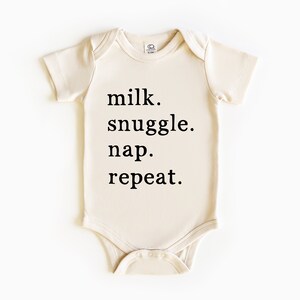 Minimalistische Onesie SVG | Melk Knuffel Nap Herhaal Svg| Baby Quote Svg | Baby Bodysuit Svg | Kinderkamer Wanddecoratie | Cricut | Silhouet | Png
