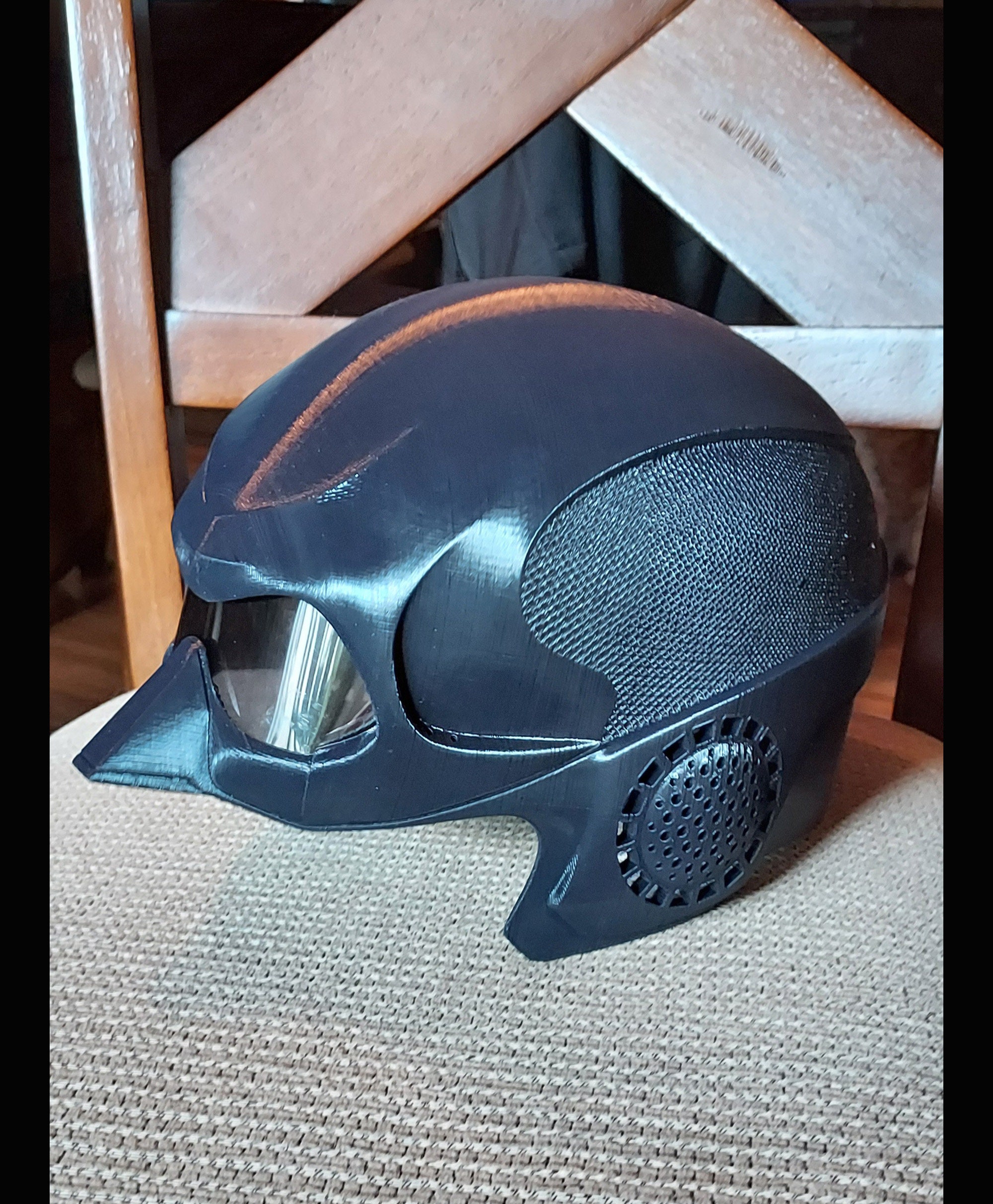 ブラック・ノワール（ザ・ボーイズ）ヘルメットコスプレ