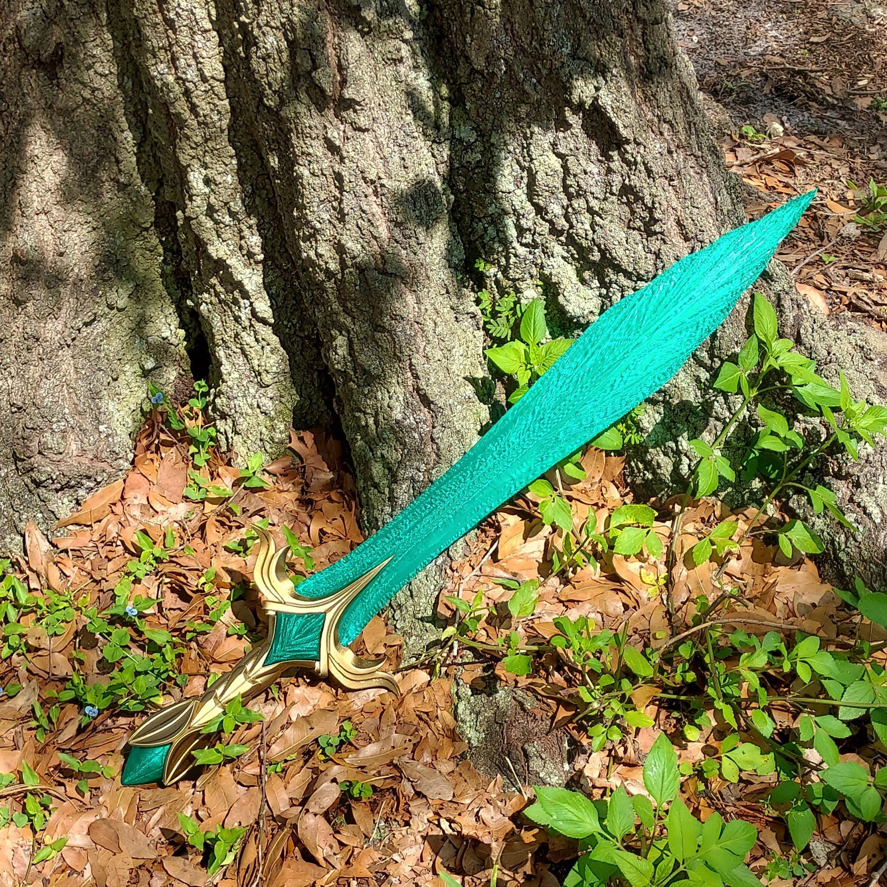 Skyrim's Glass Sword - 33" Long Full Size!  3D Printed