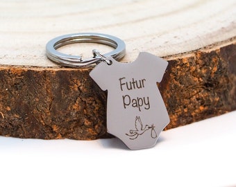 Customizable keychain Futur Papi in stainless steel, ideal for the announcement of a pregnancy
