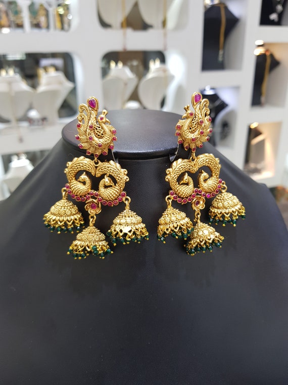 Bridal Wear Gold Jhumka Earring