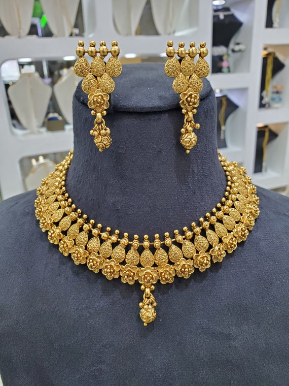 Statement Gold Choker Temple Jewelry Necklace with Earrings/South Indian  Jewelry Necklace/ Sabyasachi Jewelry/ Gold Necklace/ Indian Jewelry