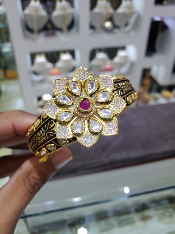Buy Amita Polki Bracelet For Women | Kundan Bracelet | By Gehna Shop