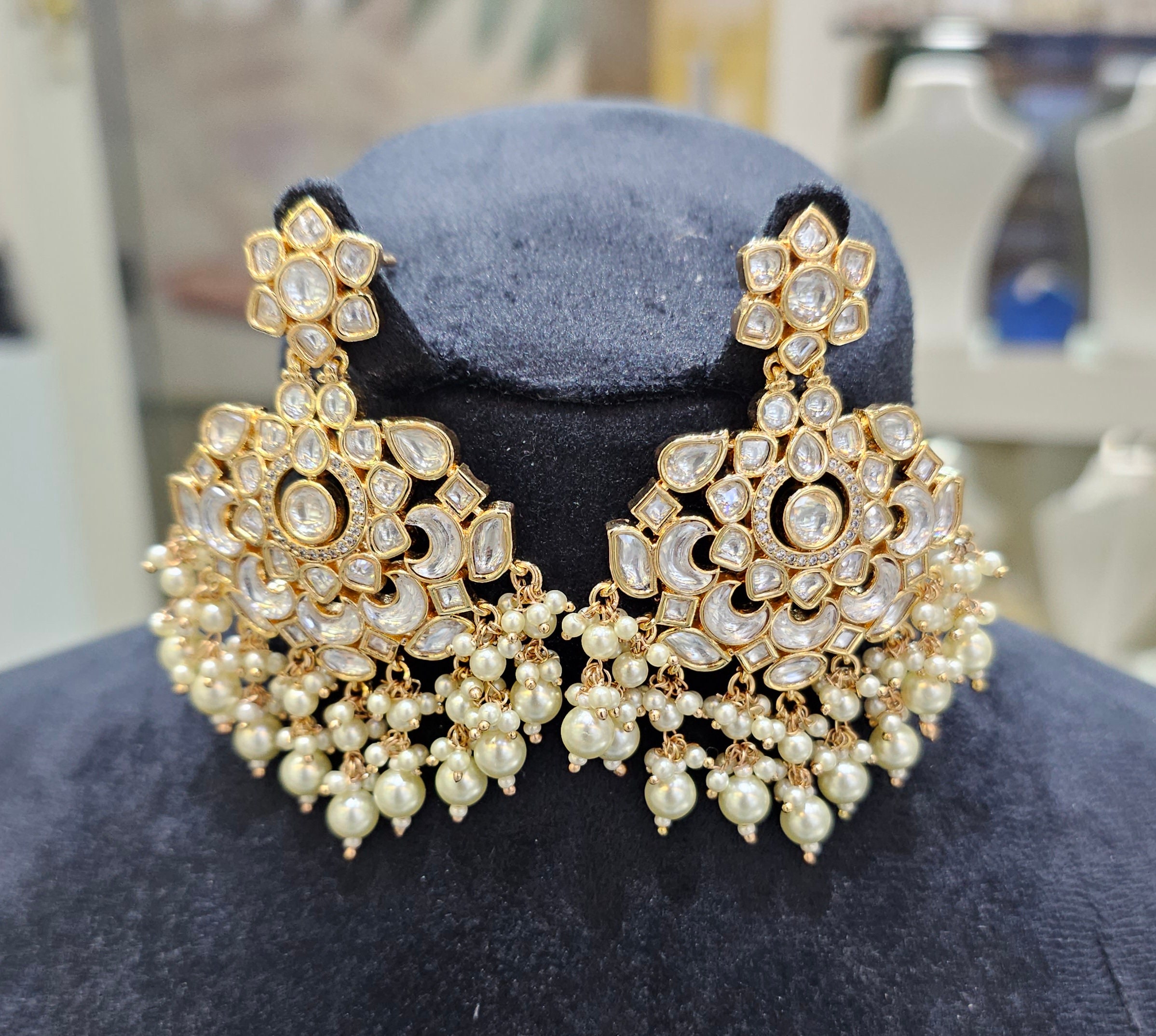 Lakshmi Antique Gold Big Jhumka Earring – Jumbora