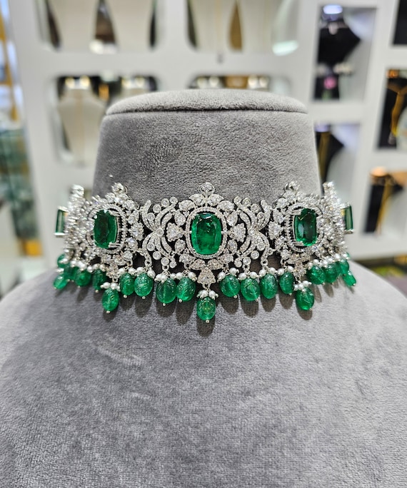 Emerald green choker necklace deals