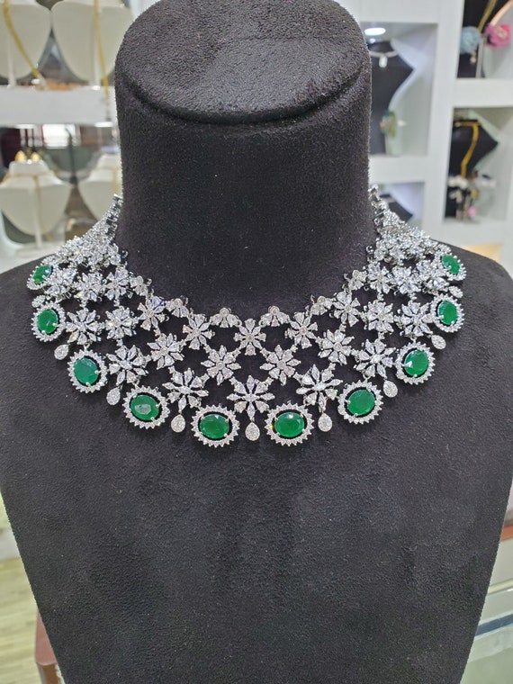 Grand choker best sale necklace
