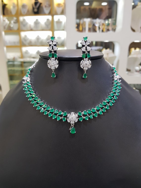 Emerald necklace 2024 and earring set