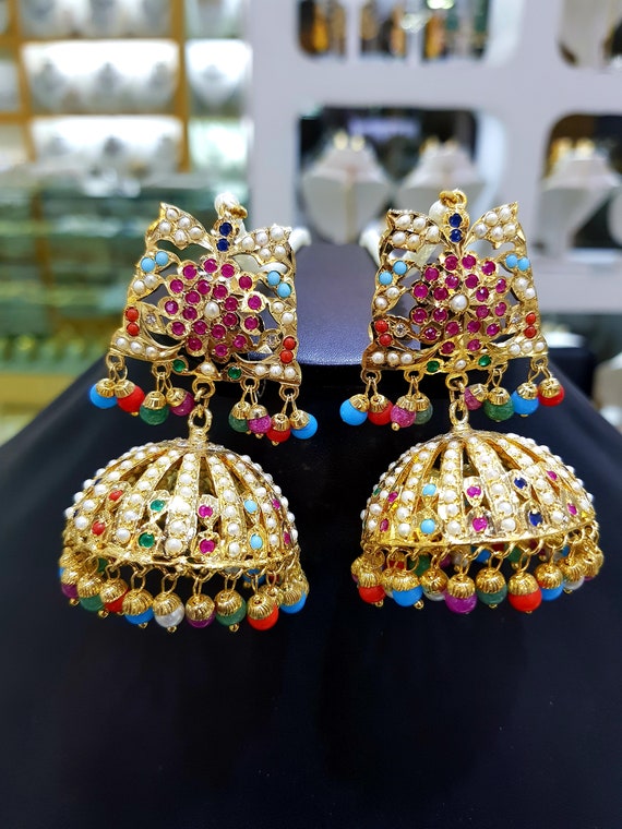 Jadau Earrings With White Pearls #online #order #accepted 79882-00376 For  Order #hallmark #hallmarkgold #hallmarkjewellery #newvideo… | Instagram