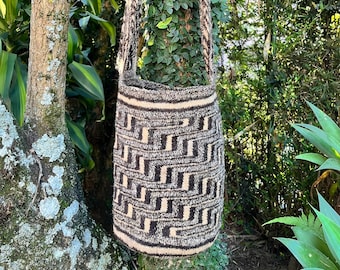 Bolso mochila Arhuaca - Bolso bandolera Boho - Bolso de lana tejido a mano por indígenas Arhuacos de Colombia