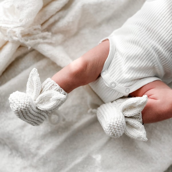 Baby bunny booties - merino wool - newborn - first baby socks - baby girl - baby boy - knitted booties - bunny slippers - rabbit socks