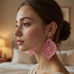 Patroon gehaakte bladoorbellen: boho-appliqué pdf + videotutorial, stijlvolle handgemaakte sieradenaccessoire voor zomer, festivals en cadeaus