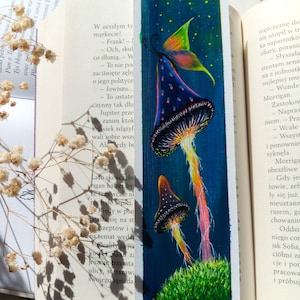 Set of two bookmarks with mushrooms Hand-painted bookmarks Book lovers gift Gift for Art and Literature Lovers Reading Accessories Booktok zdjęcie 5