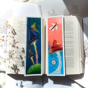 Set of two bookmarks with mushrooms Hand-painted bookmarks Book lovers gift Gift for Art and Literature Lovers Reading Accessories Booktok zdjęcie 1