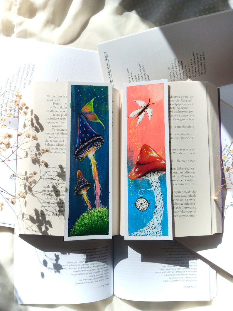 Set of two bookmarks with mushrooms Hand-painted bookmarks Book lovers gift Gift for Art and Literature Lovers Reading Accessories Booktok zdjęcie 1
