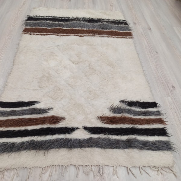 vintage blanket / turkish goat hairy blanket * siirt blanket rug | angora rugs : anatolian kilim ! great condition > natural + 2.9 x 4 feet.