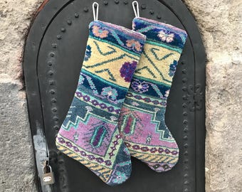 Calza di Natale in lana turca d'epoca: ornamento da tappeto anatolico