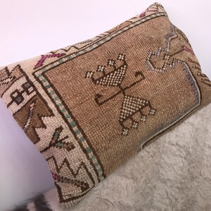 Vintage Rug Pillow Cover: 16x24 Rustic Art Deco Sofa Pillow image 5