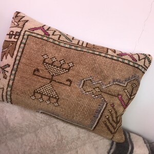 Vintage Rug Pillow Cover: 16x24 Rustic Art Deco Sofa Pillow image 10
