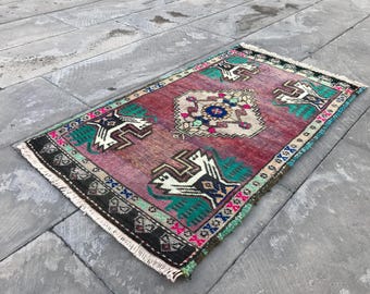 ハンドメイドウールヴィンテージトルコラグ：パープルの折衷的な装飾