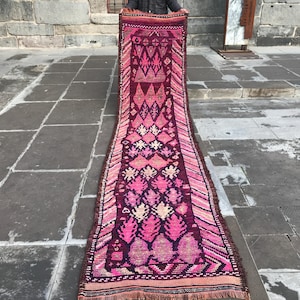 Tappeto da corridoio Herki viola e rosa: 2,8 x 12 piedi in lana turca vintage