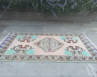Vintage Turkish Bath Mat Rug: Small Wool Boho Decor (2x3)