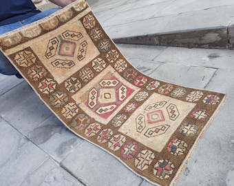 Vintage Turkish Small Rug: Handmade Wool Doormat (1.7x3.1 ft)