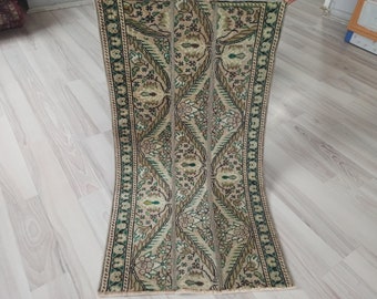 Vintage Wool Patchwork Rug: Turkish Anatolian Doormat (52x94cm)