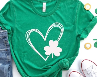 Camiseta de San Patricio con corazón y trébol: Camiseta irlandesa de la suerte