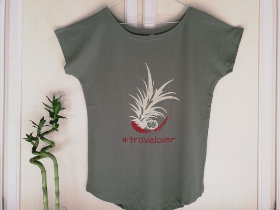 T-shirt verde militare in cotone organico. Stampa in serigrafia personalizzabile