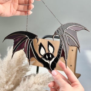 Halloween Stained Glass Bat Suncatcher Halloween Decor, Black Bat Window Hangings Unique Halloween Window Decoration Scary Halloween Gift