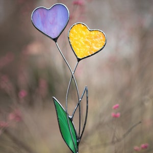 Stained glass suncatcher for a plant vase with 2 hearts instead of a blue and yellow color