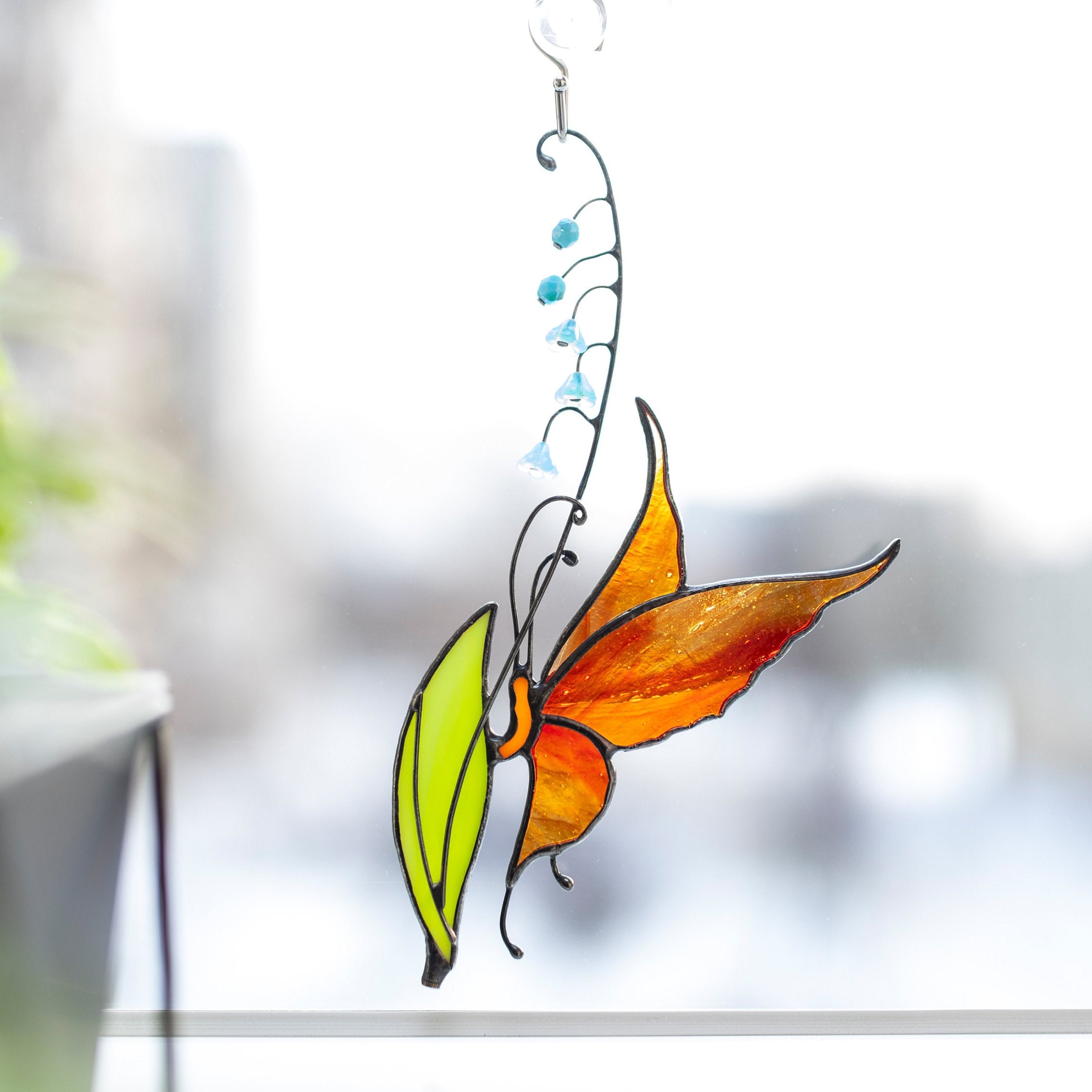 Stained glass Butterfly decor - Garden stake and Suncatcher 2 in 1 - Butterfly plant stake on metal rod - Thank You Gift for Mom