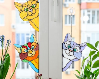 Glasmalerei-Katze Suncatcher, spähende Katze Fensterbehang, Geschenk für Mutter, Katzenliebhaber Geschenk, Fensterdekor