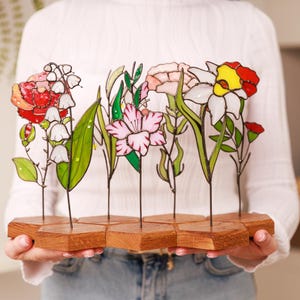 Glass Flower Bouquet Birthday Gift for Mom from Son, Floral Stained Glass Plant Stake Home Decor, Birth Flower Personalised Family Gift