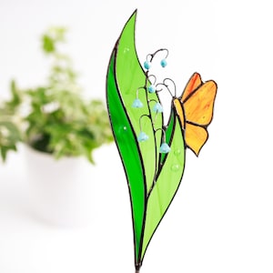 Stained Glass Lily of the Valley Plant Stakes Butterfly on Green Leaf Suncatcher Mothers Day Gift Glass Plant Decor For Pots 2 Leaves & Butterfly