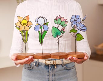Stained Glass Birth Flower Plant Stake – Handmade Mothers day Gift