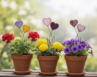 Vitral con forma de corazón: Decoración de jardín para aniversario