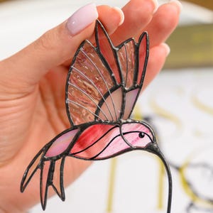 stained glass hummingbird, hummingbird art, stained glass window, stained glass, stained glass art, mother day gifts, spring ornaments, mother day  gift, mother day decor, hummingbird suncatcher, hummingbird gift
