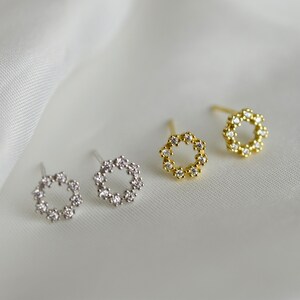 Dainty tiny geometric stud earrings, minimalist earrings, gold stud earrings, circle earrings