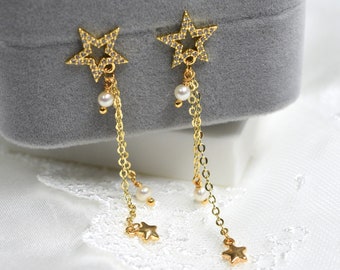 Shooting star earrings, gold star studs, freshwater pearl earrings