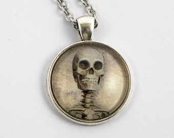 Collier squelette, collier Memento Mori, bijoux magiques, bijoux occultes wiccanes de sorcière, pendentif tête de mort, art gothique gothique sombre