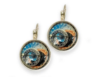 Horloge astronomique de Prague, boucles d’oreilles astronomie, boucles d’oreilles d’horloge de Prague, boucles d’oreilles Steampunk, boucles d’oreilles Zodiac, horloge vintage, bijoux de Prague