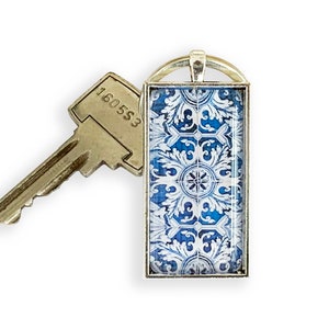 Rectangular keychain Portuguese tile in bronze or silver, Portugal key ring, Portugal tile keychain, Portugal gifts, Portuguese jewelry