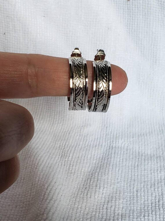 Beaded design hoop silver earrings. These silver … - image 3