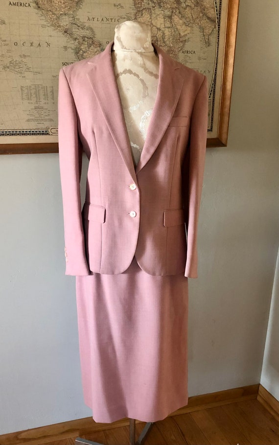 Vintage Corporate Woman skirt suit in dusty rose c