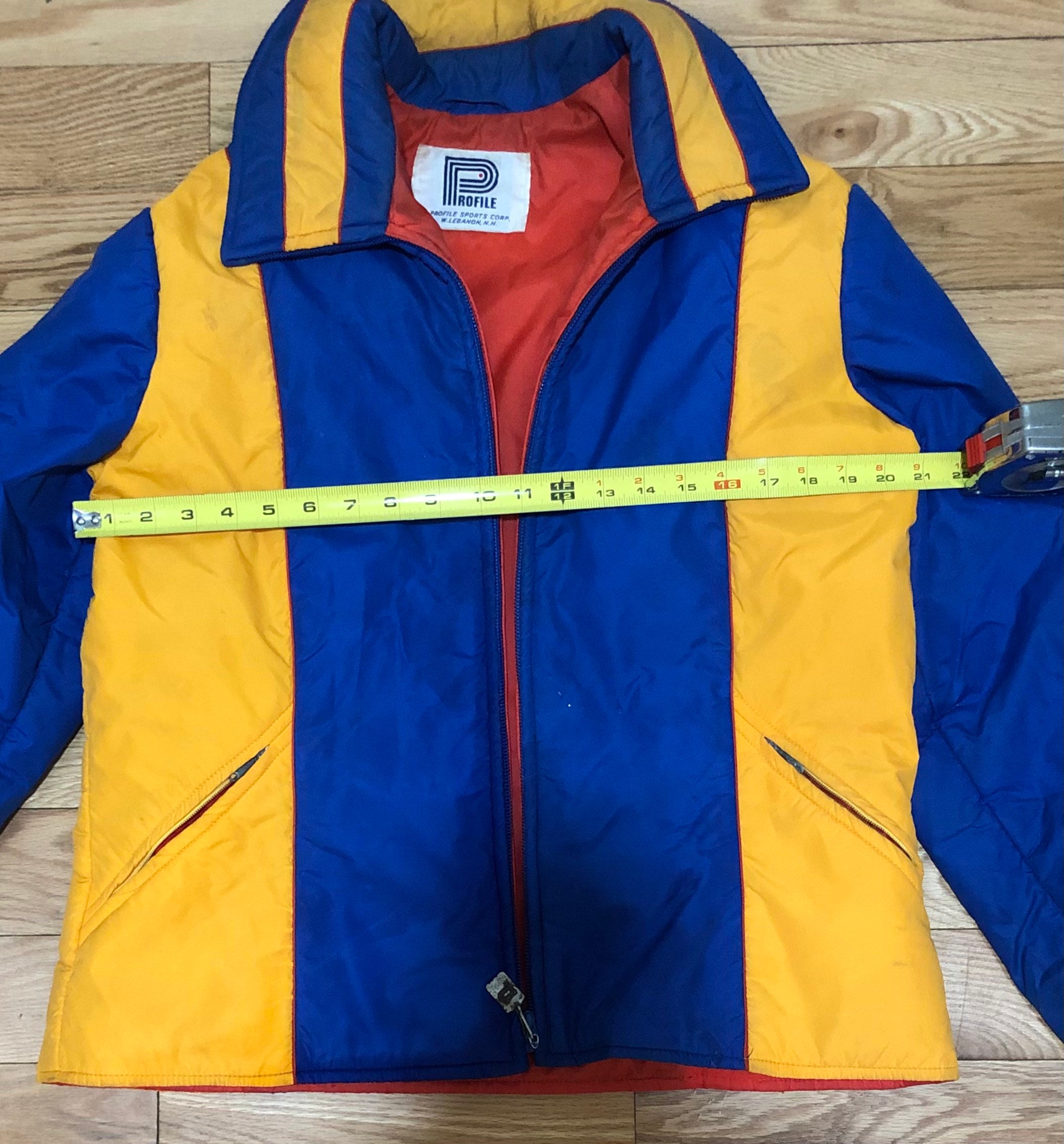 True Vintage Profile Sports Corp Ski Jacket Red Blue and True Vintage Profile Sports Corp Ski Jacket Red Blue and
