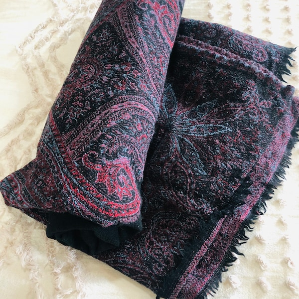 Stunning light weight purple and black paisley throw