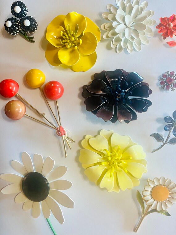vintage mid century flower power brooches